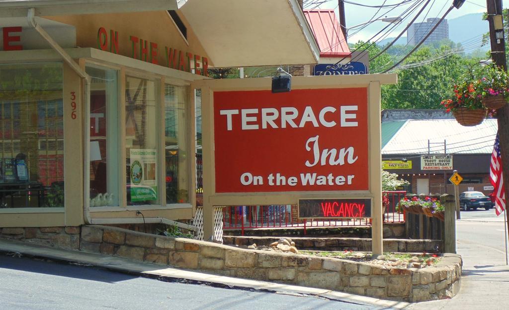 Terrace Inn On The Water Gatlinburg Bagian luar foto